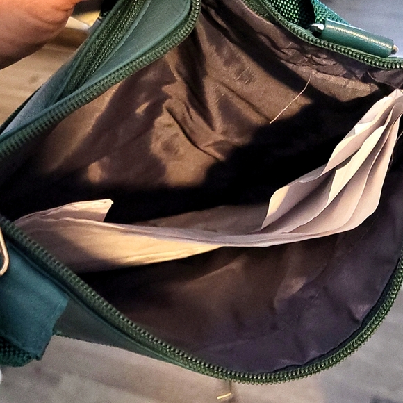 Genuine leather cross body purse. - Picture 5 of 6